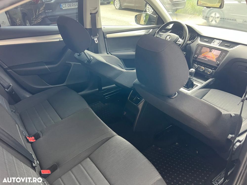 Skoda Octavia 1.6 TDI Ambition - 17