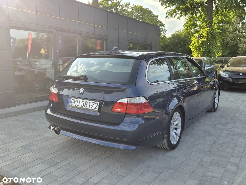 BMW Seria 5 520i - 7