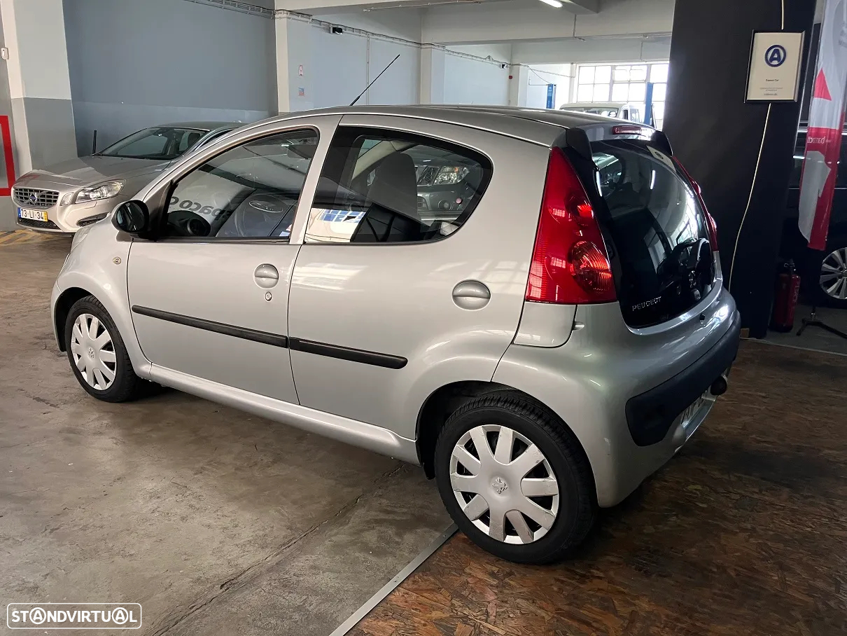 Peugeot 107 1.0 Trendy - 8