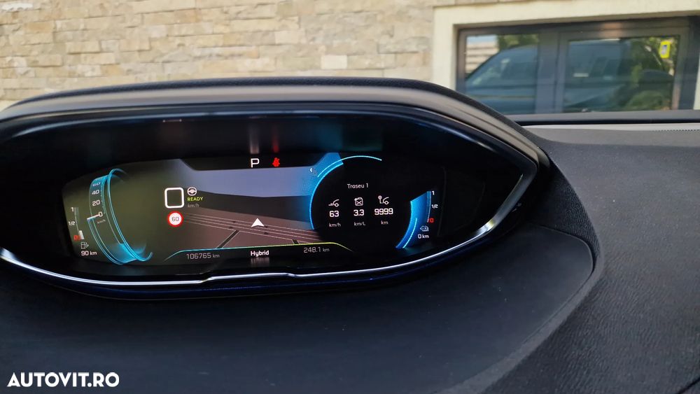 Peugeot 3008 Plug-In Hybrid 225 e-EAT8 GT - 4