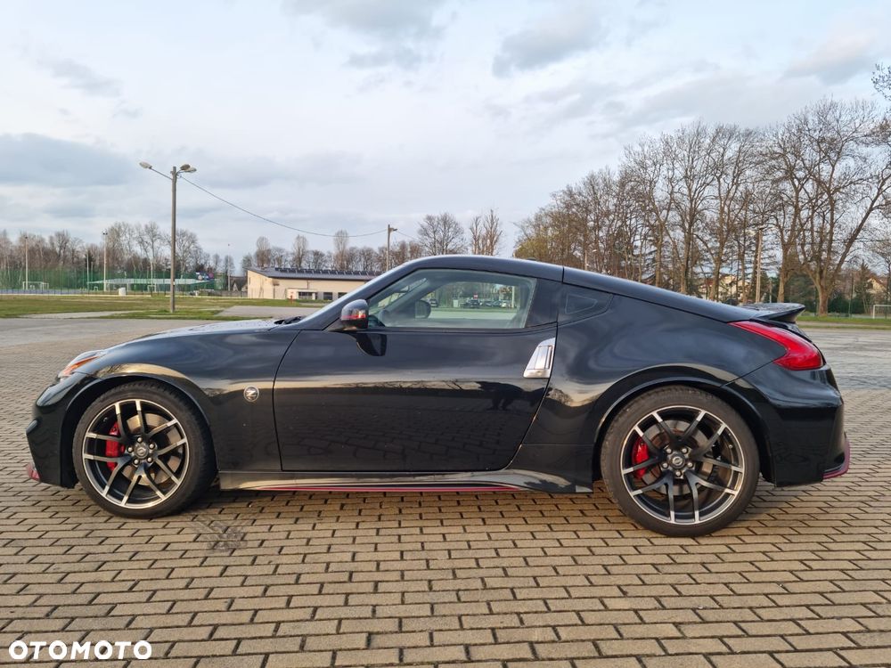 Nissan 370 Z - 7