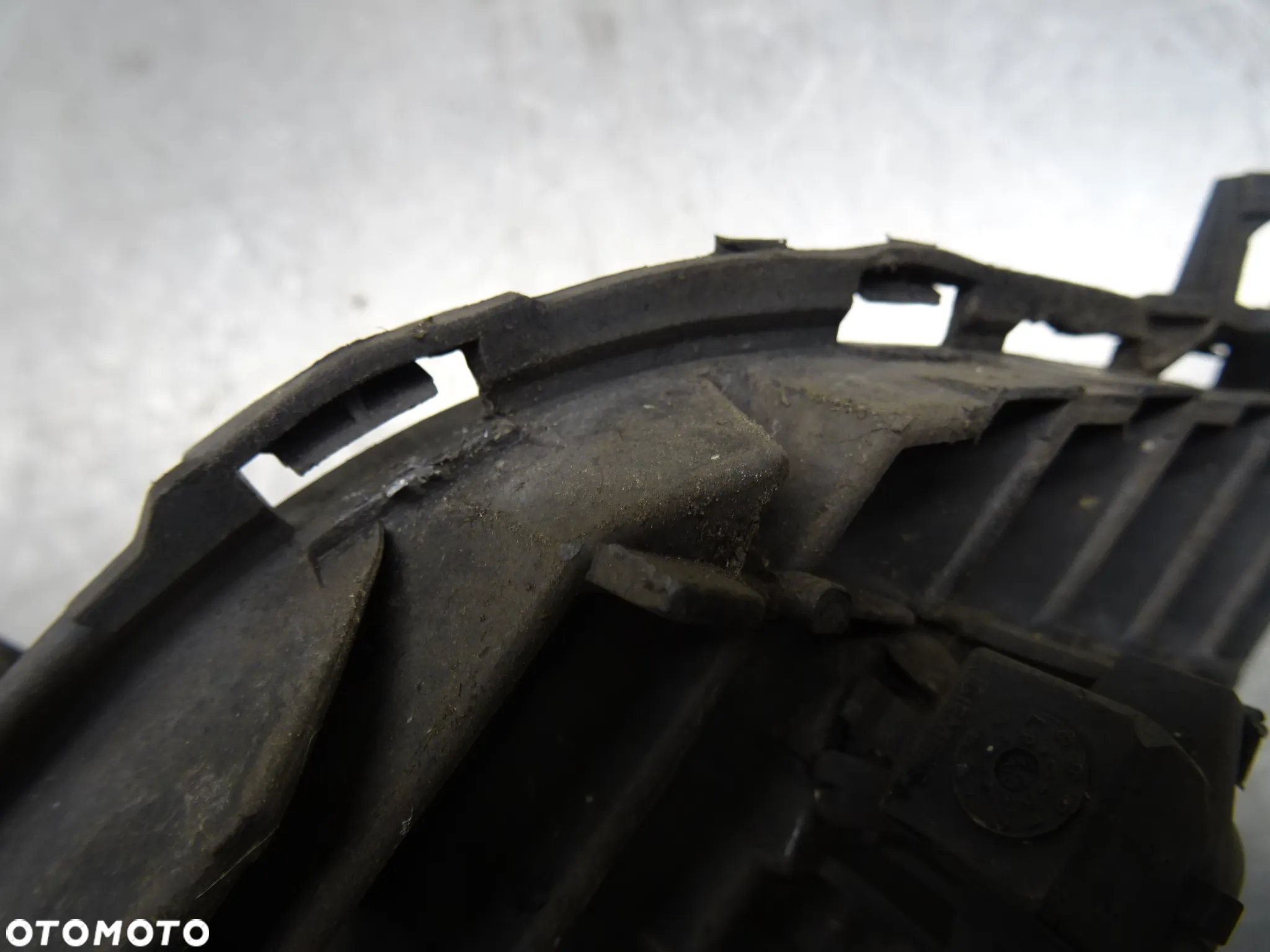 OPEL VECTRA C GTS LIFT 05-08 KRATKA ZDERZAKA ŚRODKOWA - 5