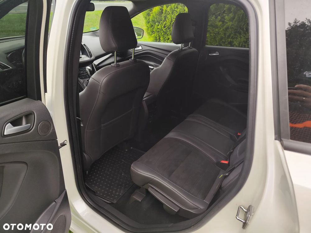 Ford Kuga 1.5 EcoBoost 4x4 ST-Line - 22