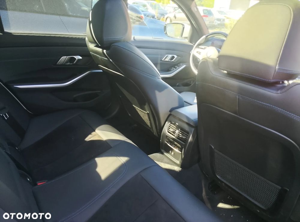 BMW Seria 3 - 12