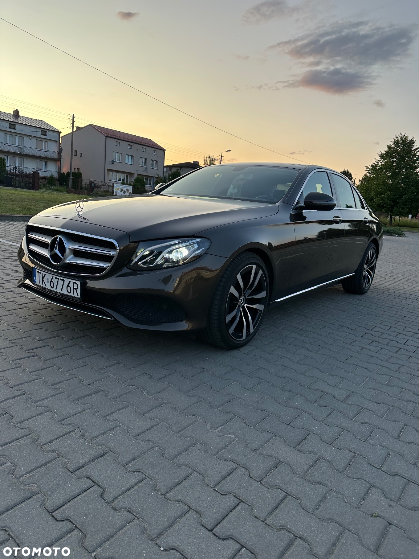 Mercedes-Benz Klasa E 220 d 9G-TRONIC - 2