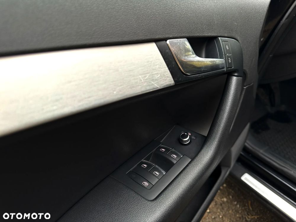 Audi A3 Sportback 1.6 TDI S line Sportpaket - 11