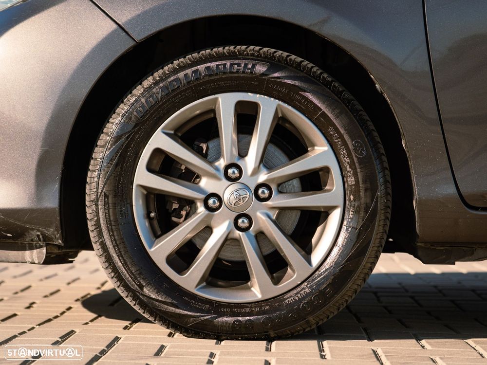 Toyota Yaris 1.33 VVT-i Comfort+P.Style - 39