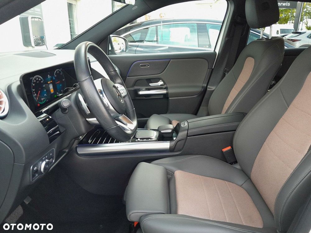 Mercedes-Benz EQA 250 66.5kWh Electric Art - 17