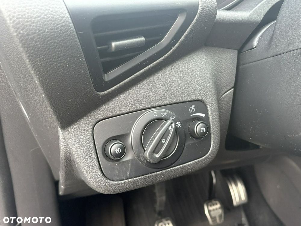 Ford Kuga - 17