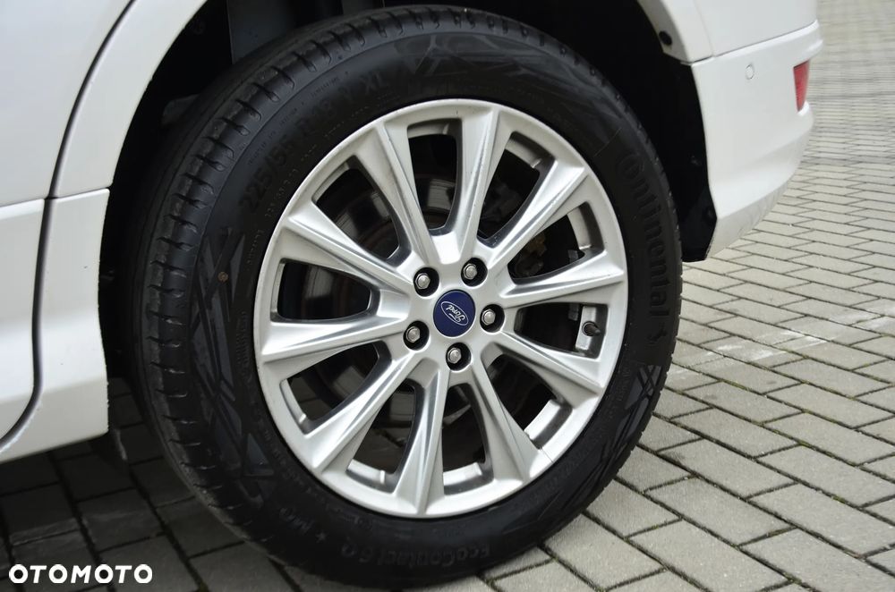 Ford Kuga Vignale 2.0 TDCi FWD - 29