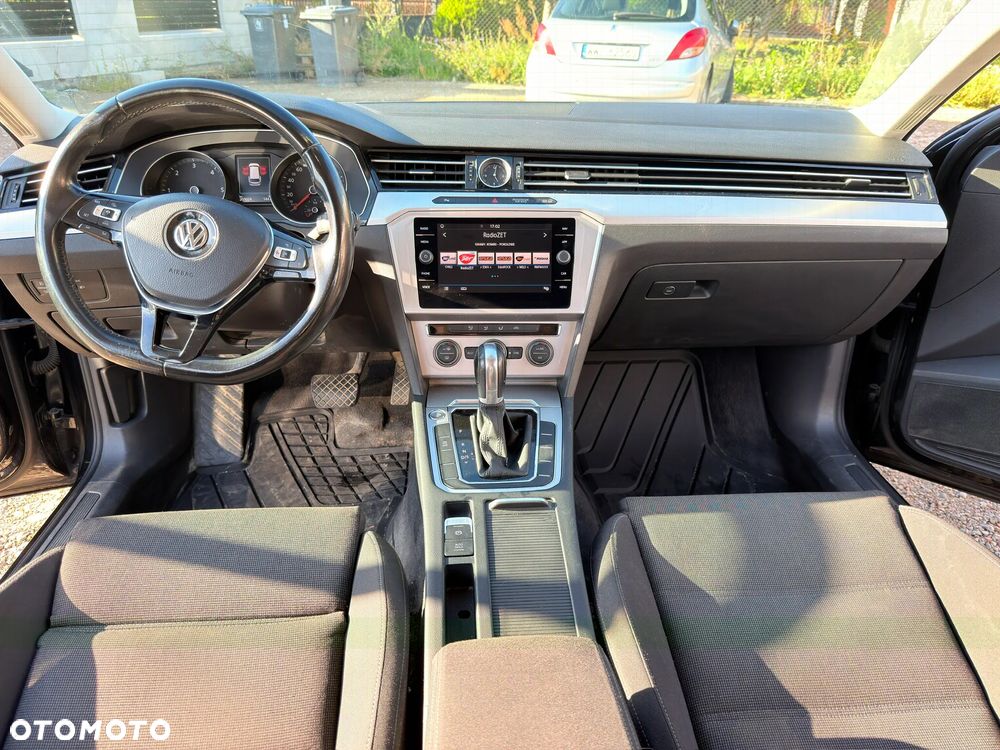 Volkswagen Passat 2.0 TDI BMT Comfortline DSG - 2