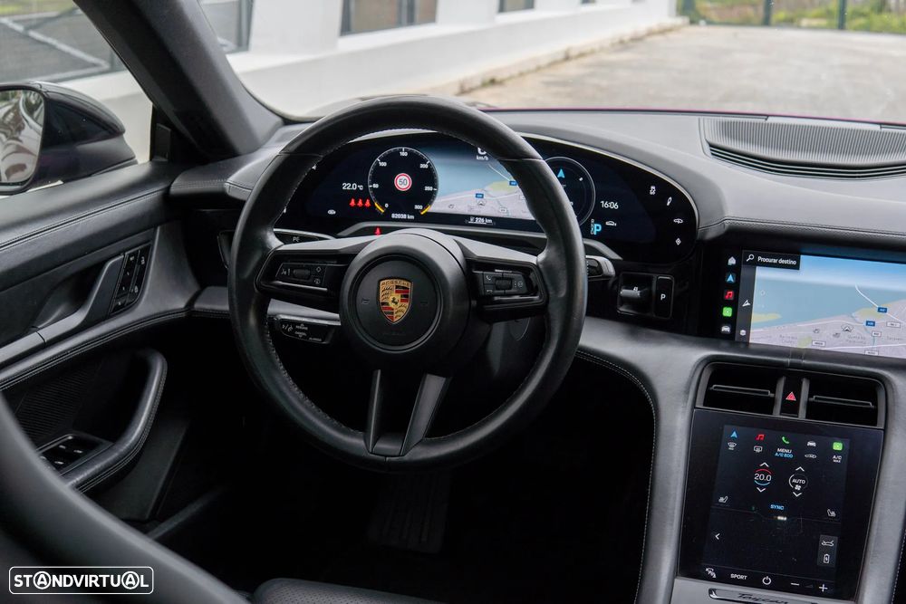 Porsche Taycan 4S - 13