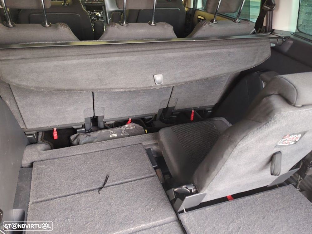 Peugeot 5008 - 28