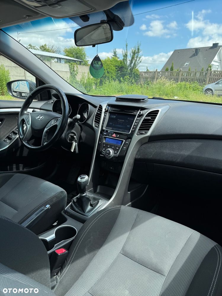 Hyundai i30 blue 1.6 CRDi Style - 18