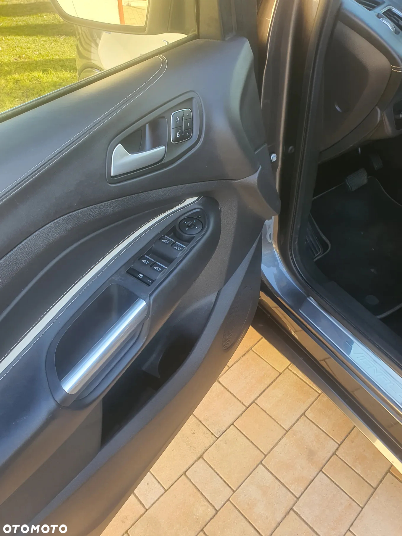Ford Kuga 1.5 EcoBoost 2x4 Vignale - 11