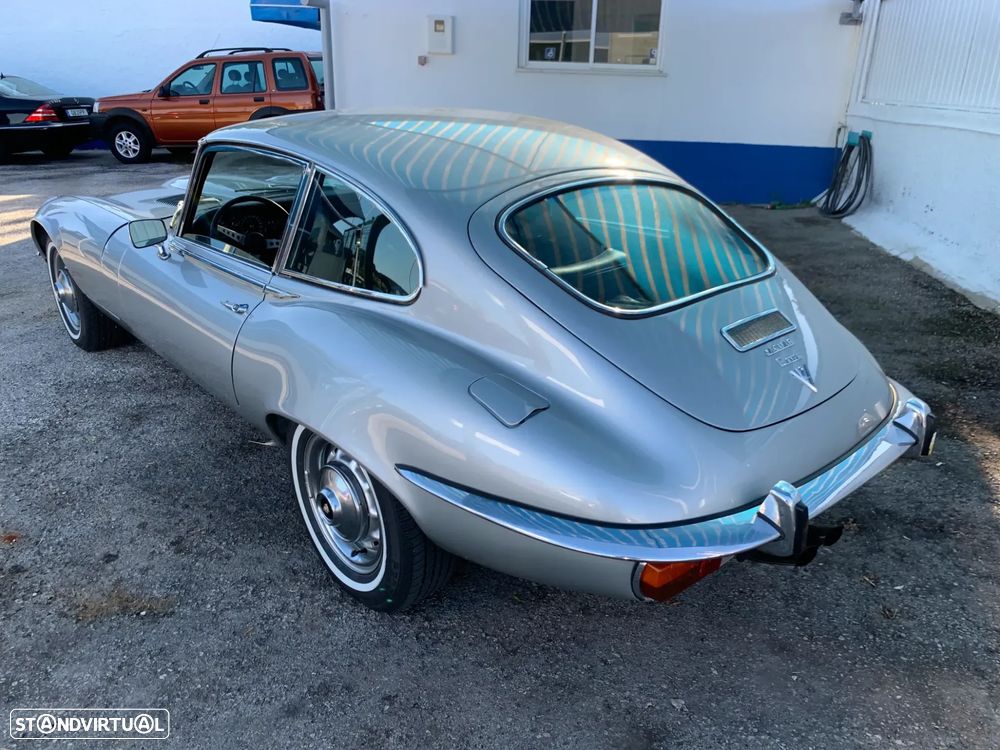 Jaguar E-Type - 7