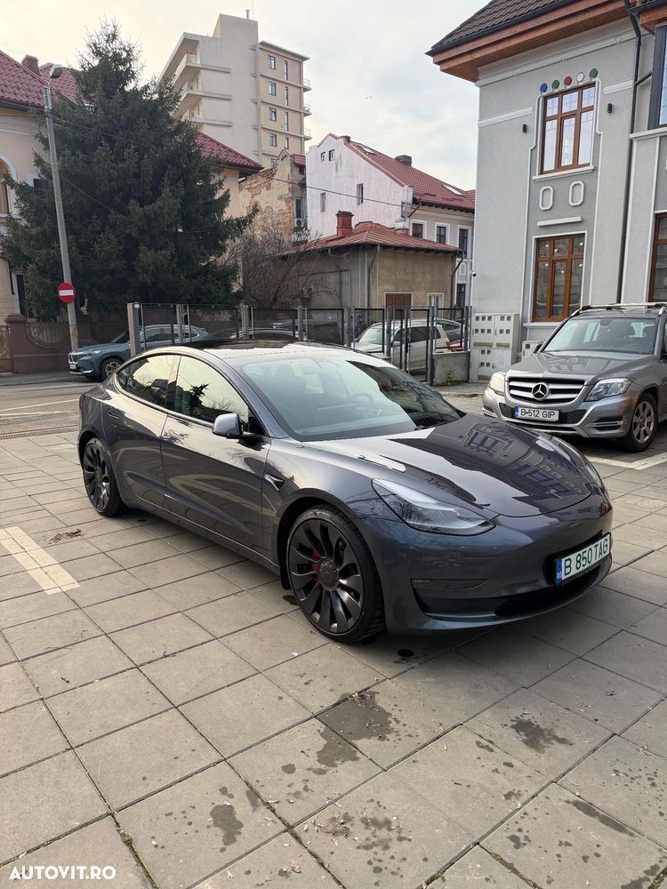 Tesla Model 3 - 3