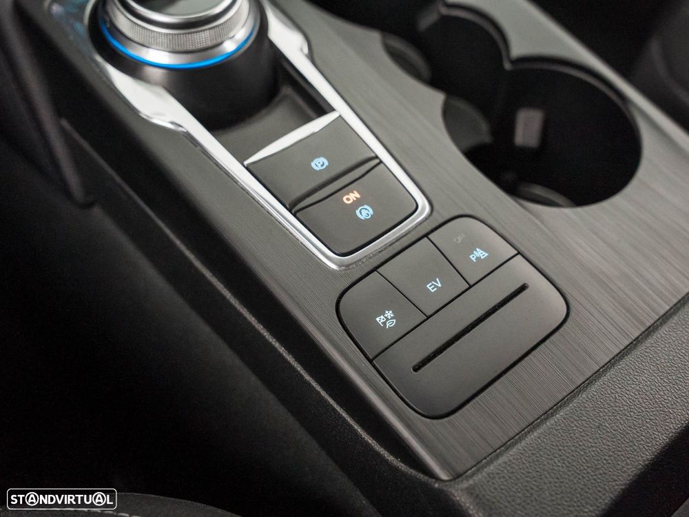 Ford Kuga 2.5 PHEV Titanium - 26