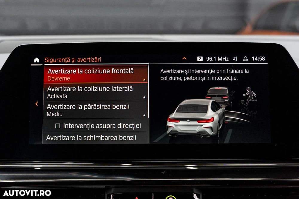 BMW Seria 8 840i xDrive AT - 38