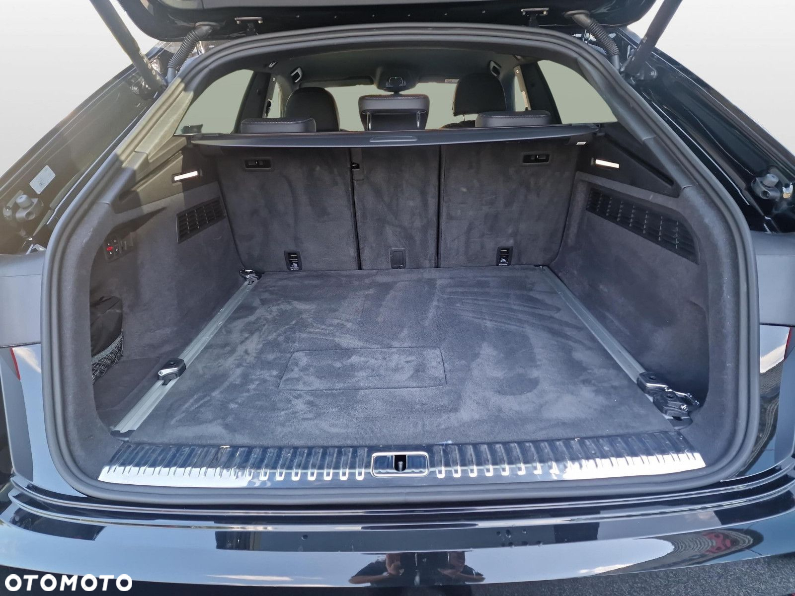Audi Q8 - 17