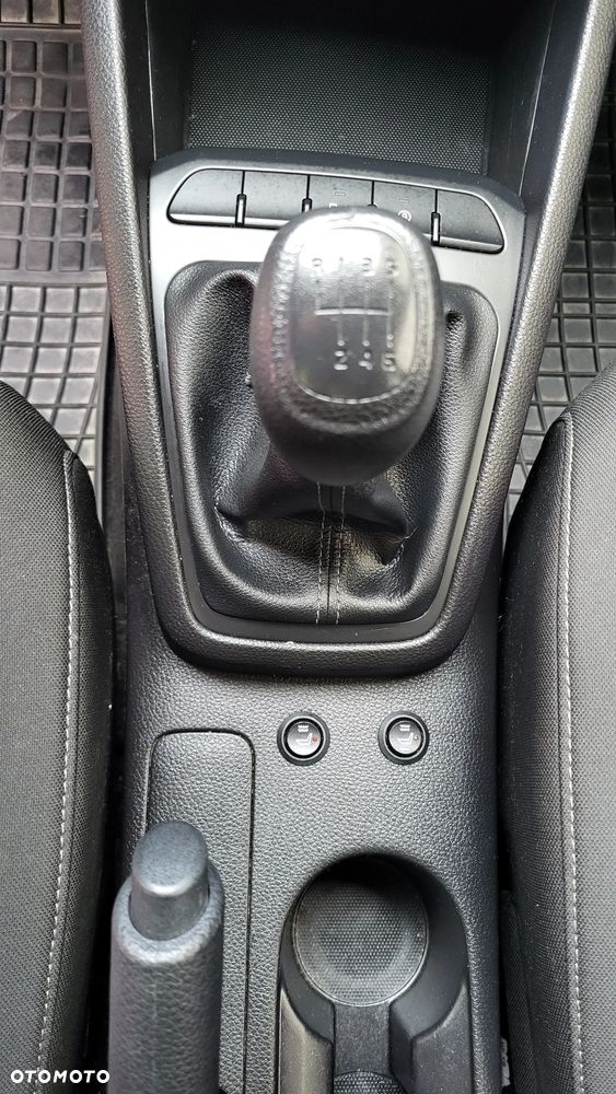 Kia Stonic 1.4 L - 13