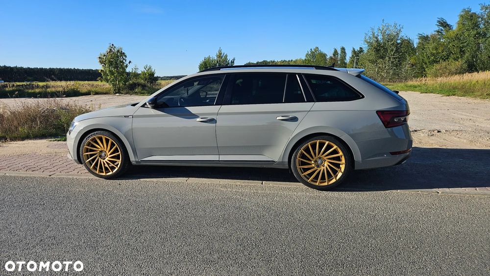 Skoda Superb 2.0 TDI SCR Sportline DSG - 1