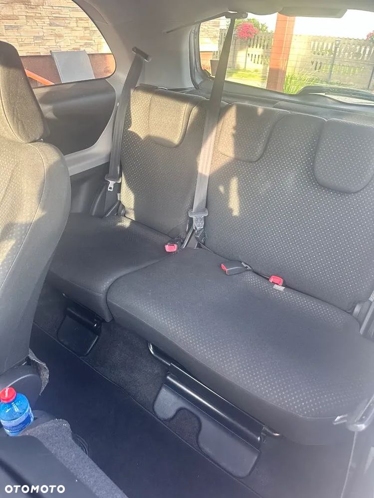 Toyota Yaris 1.4 D-4D Sol - 9