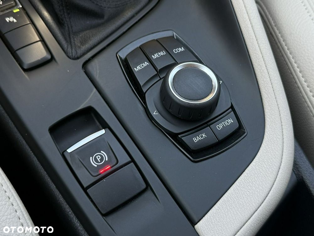BMW X1 sDrive18i GPF xLine - 27