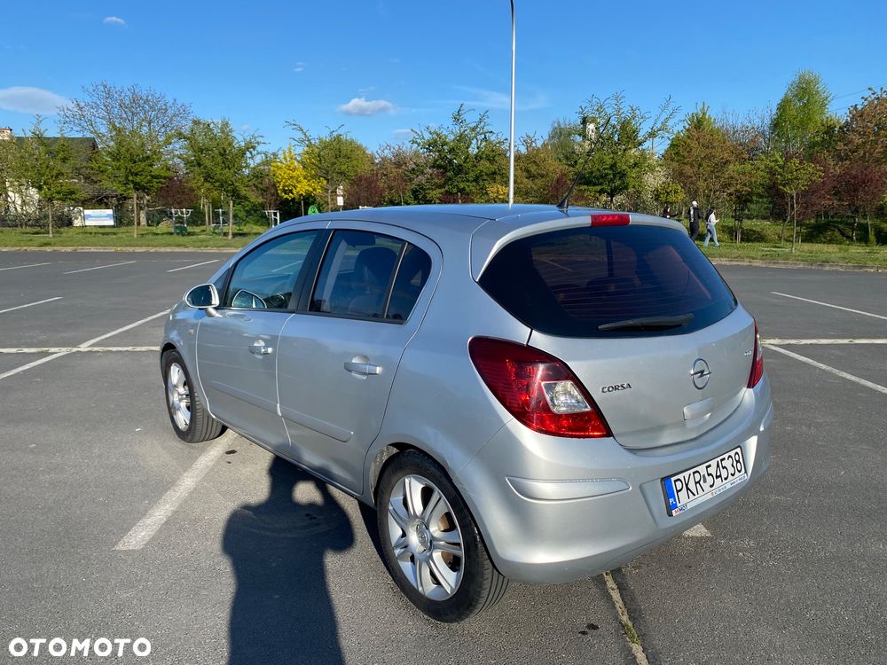 Opel Corsa 1.3 CDTI Cosmo - 4
