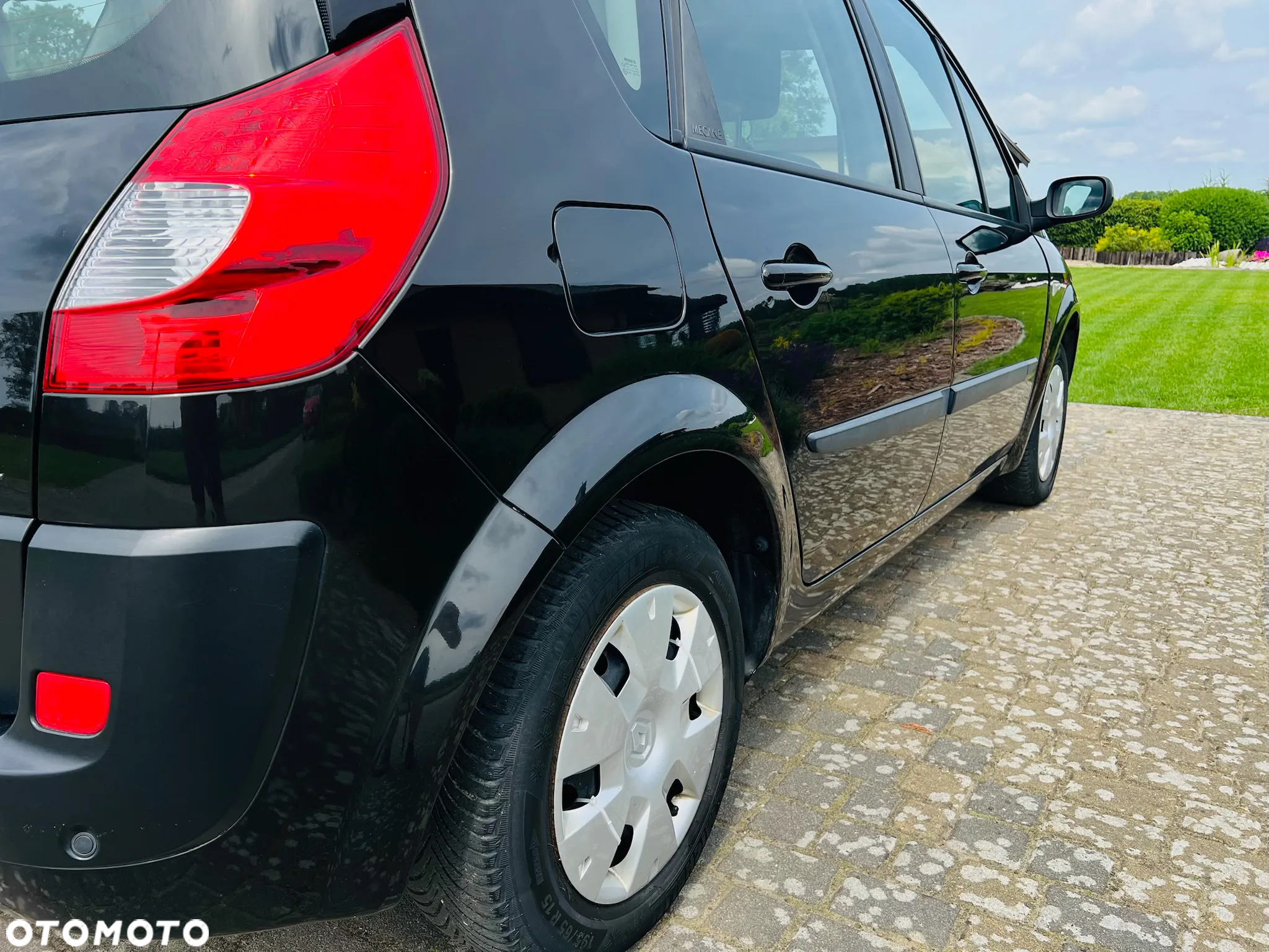 Renault Scenic 1.6 16V 110 Dynamique - 8