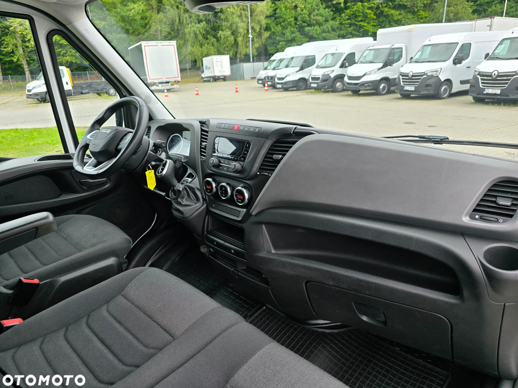 Iveco DAILY 35S18 BRYGADÓWKA - 16