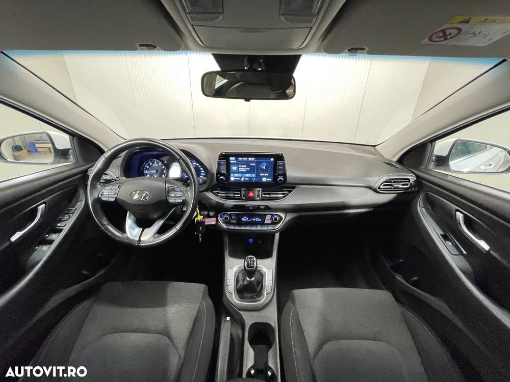 Hyundai i30 1.5 110CP M/T Highway - 8
