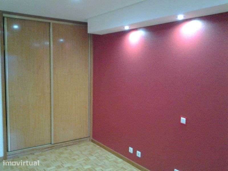 Apartamento T2 para arrendar em Lourosa - Grande imagem: 5/8