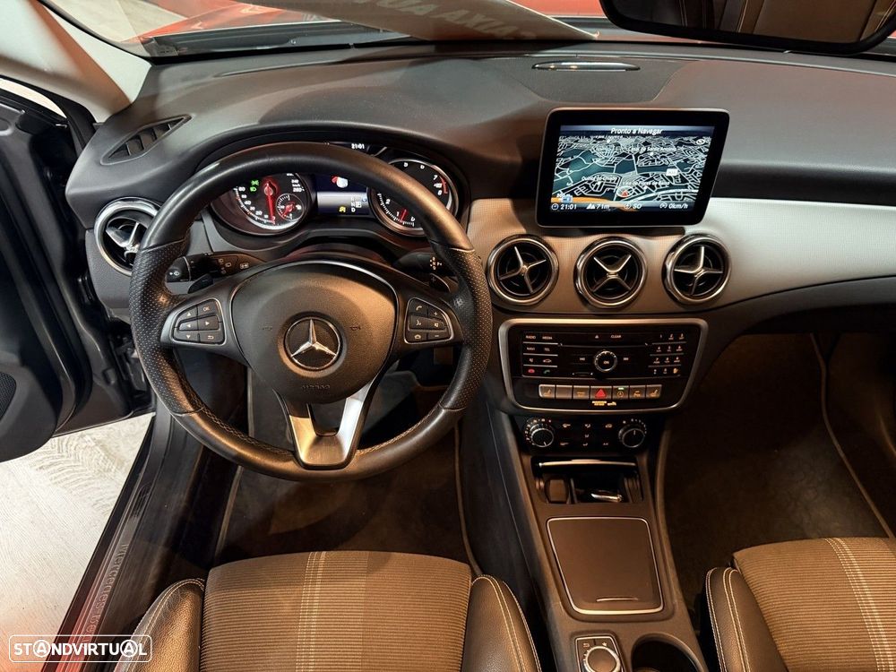 Mercedes-Benz GLA 180 Urban Aut. - 10