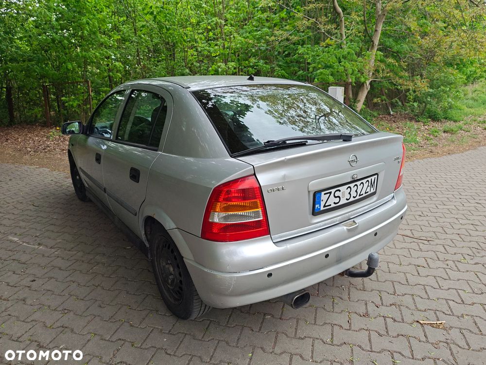 Opel Astra 1.6 - 4
