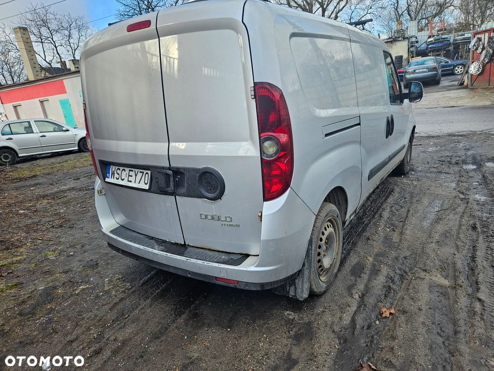 Fiat Doblo 2 1.6 multijet 2010 lakier 612 - 3