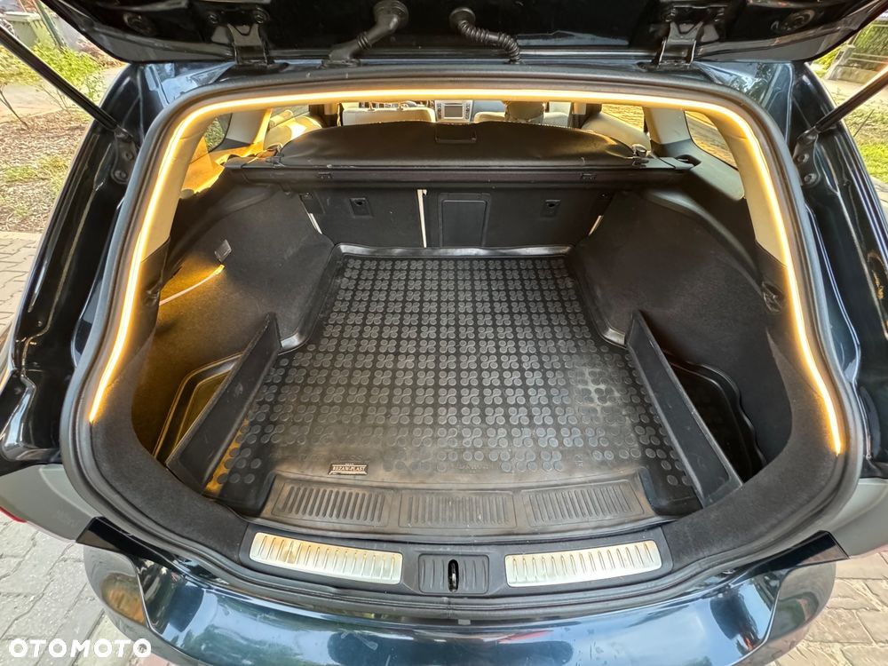 Toyota Avensis 1.8 Prestige MS - 12