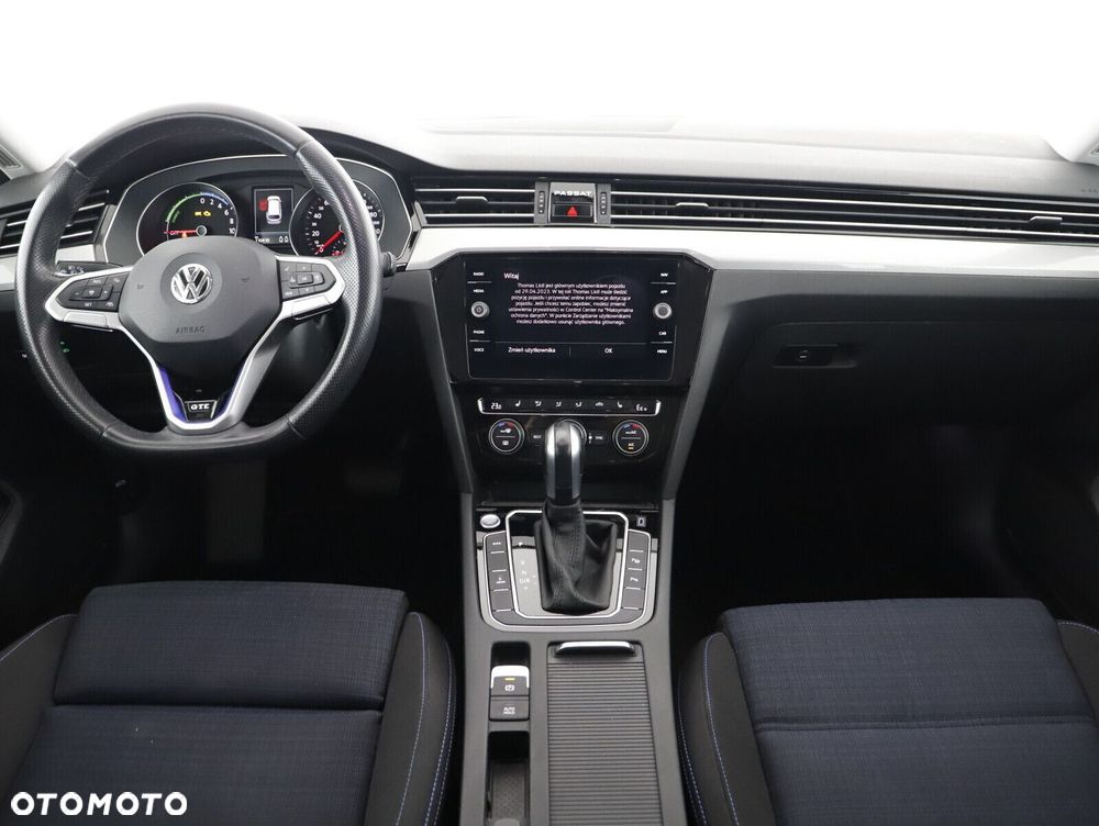 Volkswagen Passat - 12