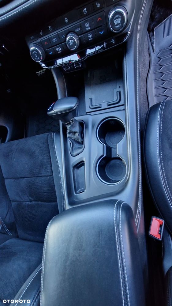 Dodge Durango 6.4 SRT - 26