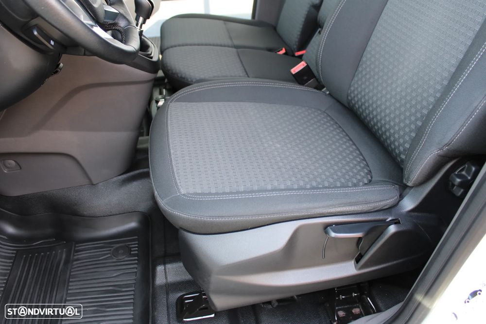 Ford Transit-Connect - 15