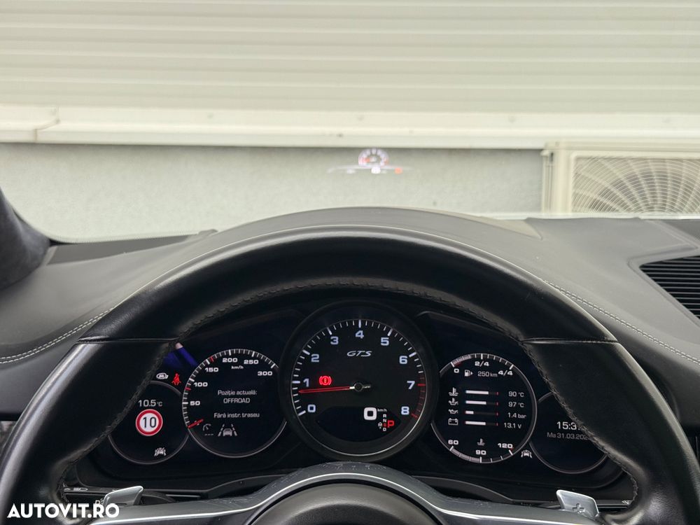 Porsche Cayenne - 13