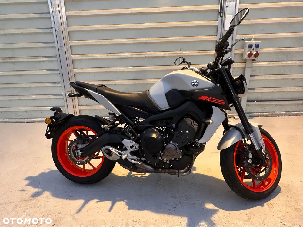 Yamaha MT - 7