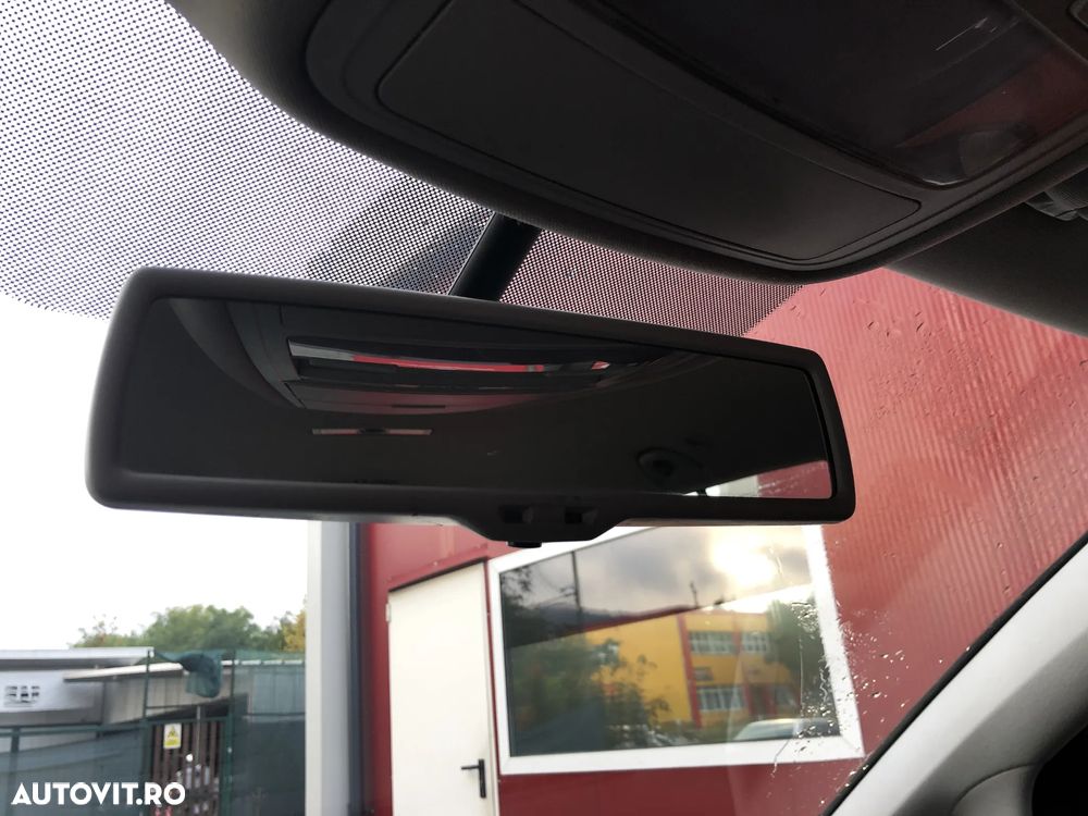 Volkswagen Touran 1.4 TSI DSG Comfortline - 18