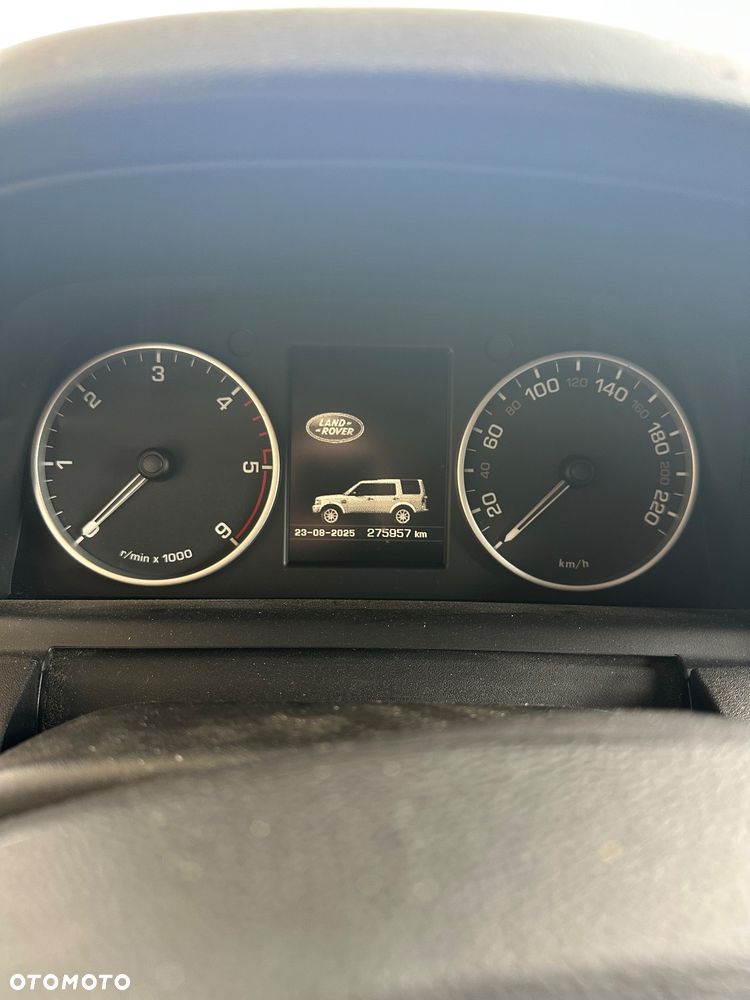 Land Rover Discovery 3.0SD V6 HSE - 8