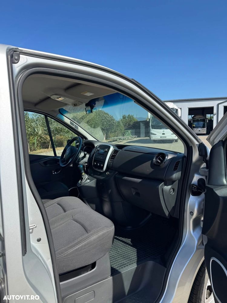 Opel Vivaro - 8