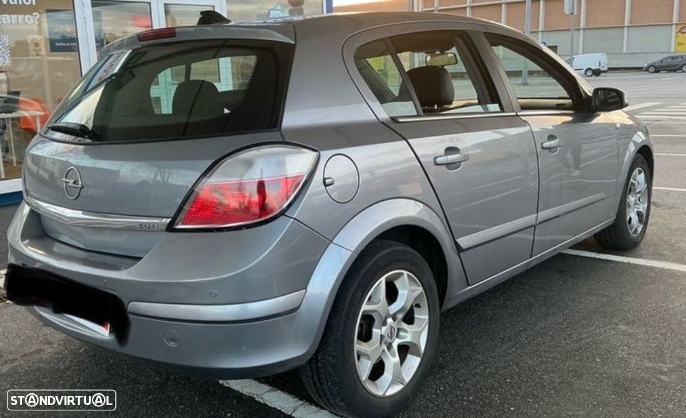 Opel Astra 1.3 CDTI Cosmo - 2