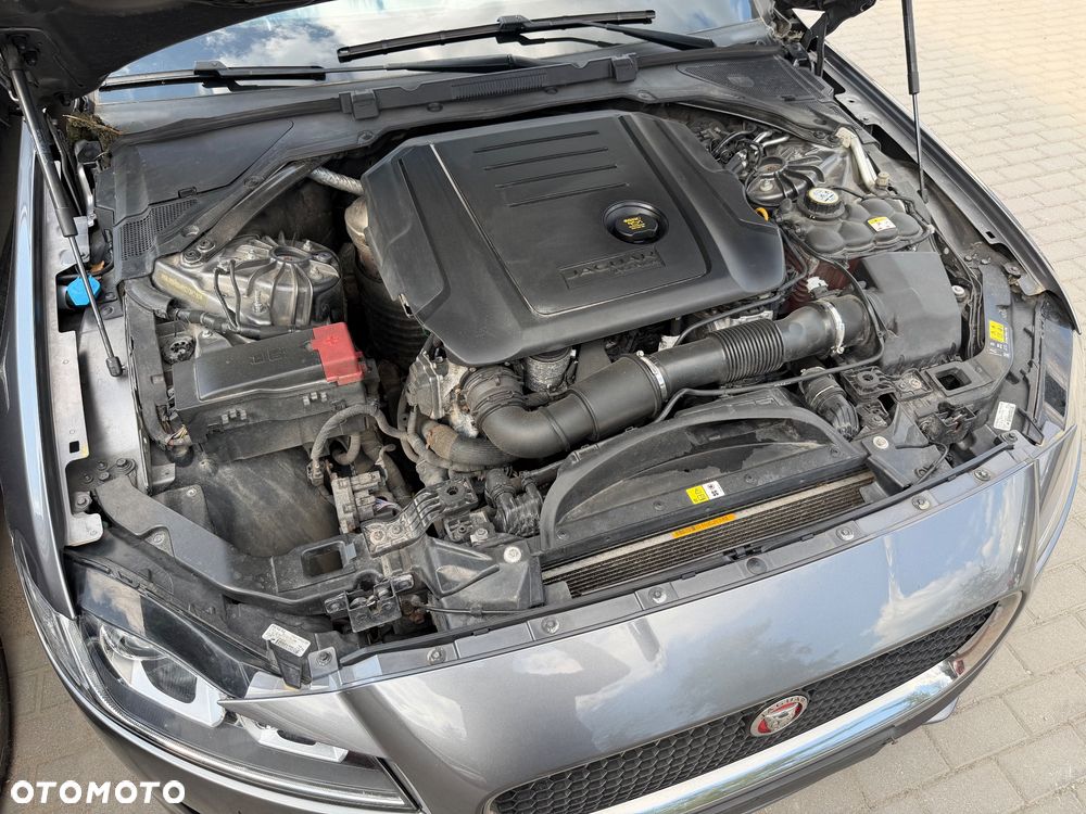 Jaguar XF 2.0 i4D Portfolio - 34