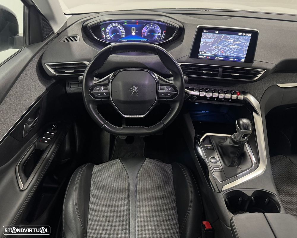 Peugeot 3008 1.2 PureTech Allure EAT8 - 28