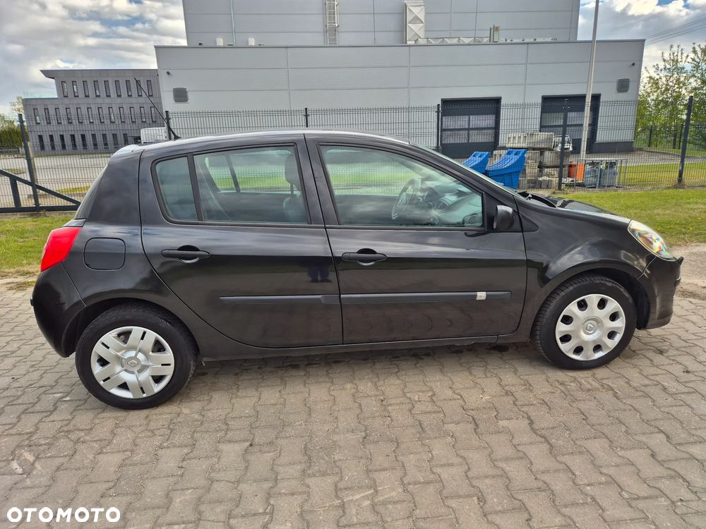 Renault Clio 1.5 dCi Alize - 18