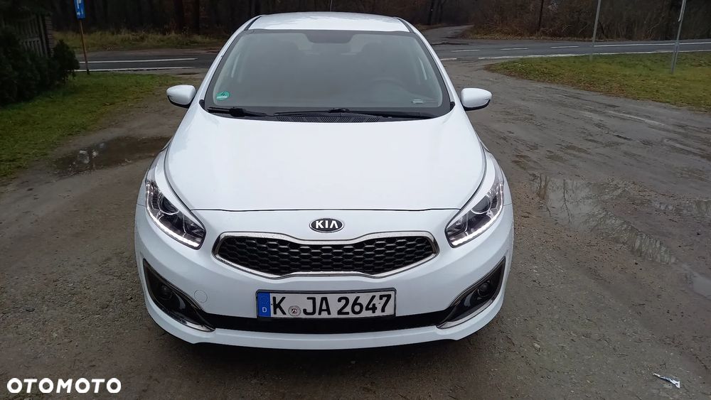 Kia Ceed 1.4 L - 9